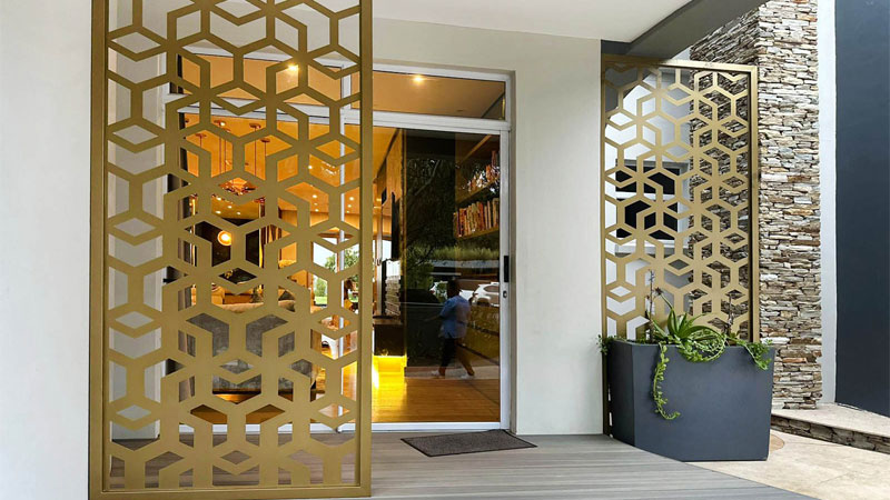 مزایای استفاده از پانل‌های برش لیزری